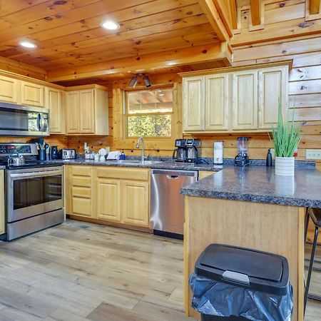 Pigeon Forge Cabin Rental With Decks And Hot Tub! Dış mekan fotoğraf