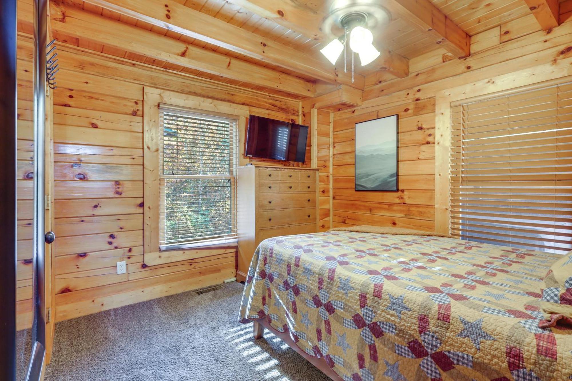 Pigeon Forge Cabin Rental With Decks And Hot Tub! Dış mekan fotoğraf